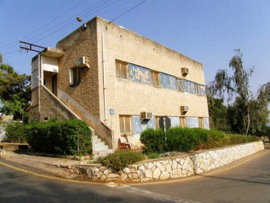 בנין א
