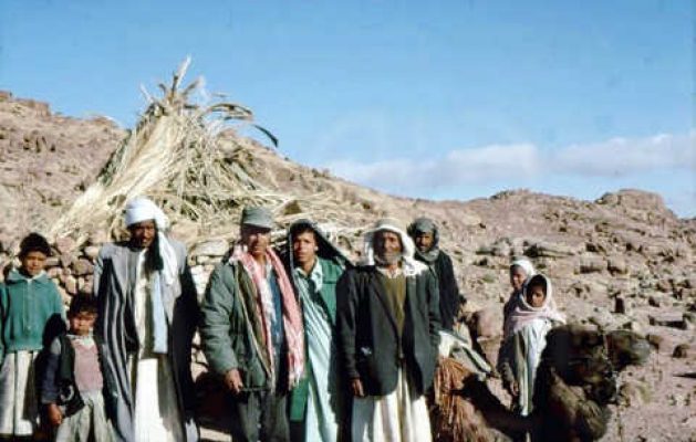 סאלח אומבארכ, שבו וידידים. 1976