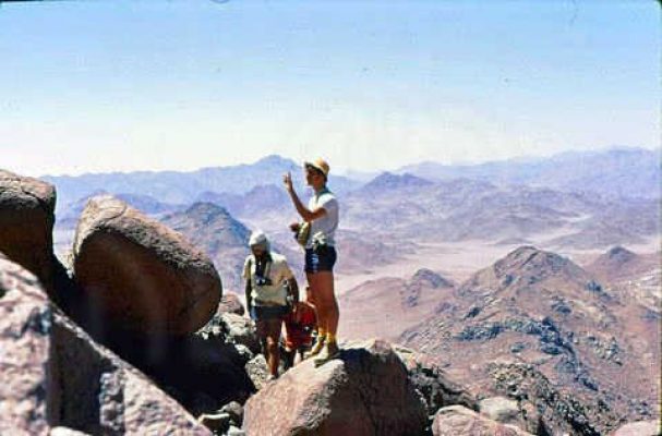 יוסי בר על פיסגת אום עלי 1974