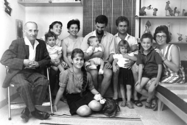 מוני מרוז 19