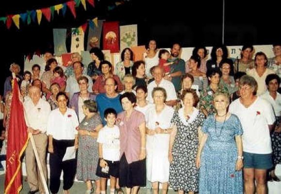 חג משק כוורת2009 05-12-2009 18-15-24 426x294