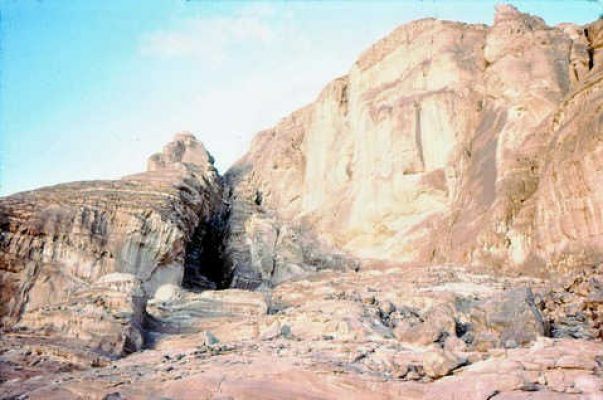 ג'בל נקוס 1977