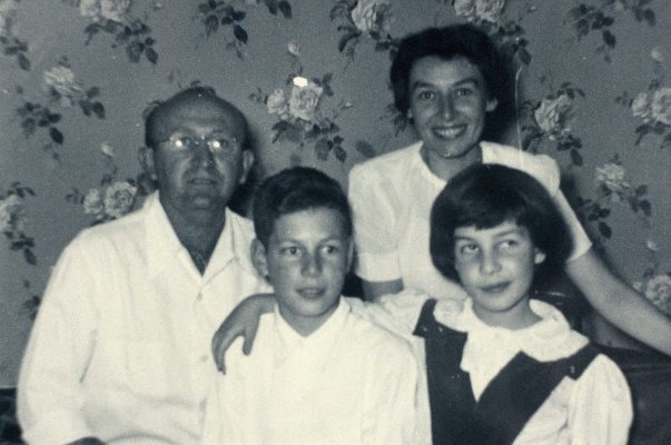 תמונות ש.ל לספר אב.ג 2009 065
