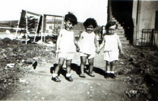 04-עופרה תרצה ואמיר 1938