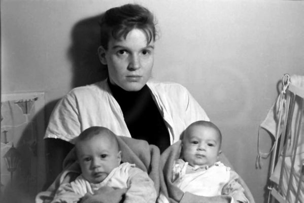 112-0165-PICT0177 נורית ניסן ותאומיה איתן ואייל