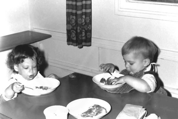 12-7914-PICT0005 דני ארז ואילנית שטיין 1973 - עותק