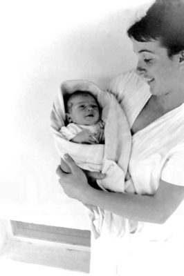 124-1789-PICT1789 לאה ורוית מרוז