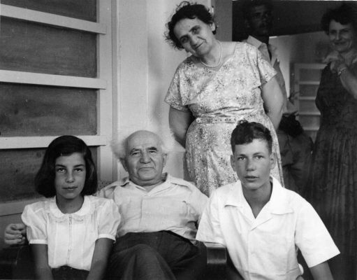 18-משפחה מ 1940 30-09-2011 11-08-054