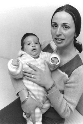 28-8567-PICT0025 עדינה וברק לוי 1973