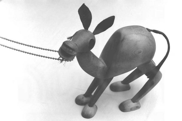 2961-PICT0179 מיצירות מוני מרוז