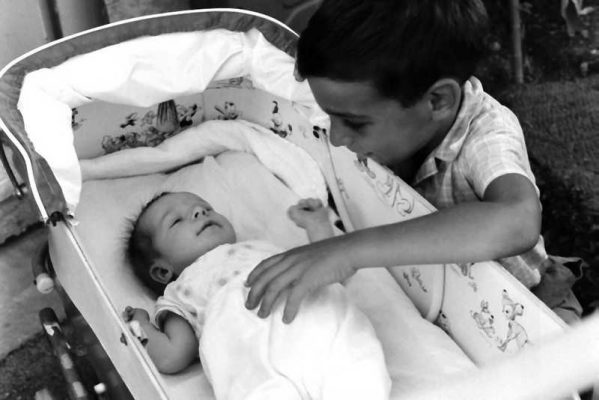 48-3883-PICT0044 רונן וגלית שרגא 1968-001