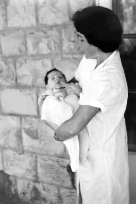 50-0847-PICT0847 שולה ורחלה עפרוני