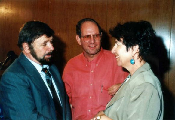 6-פרס אביחי בכנסת רזיה וחגי עם שבח וויס