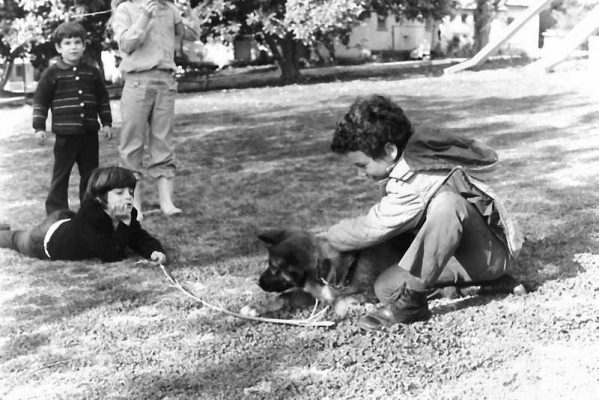 60-8629-PICT0007 אביב אילון ק' ורז חוגים 1974-001