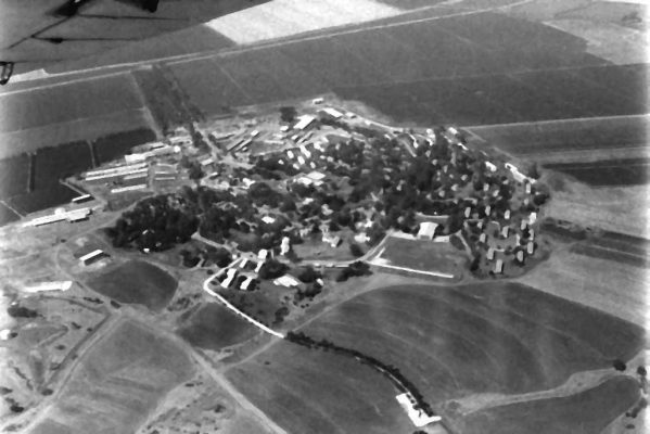 8354-PICT0034 בית השיטה מהאויר 1973