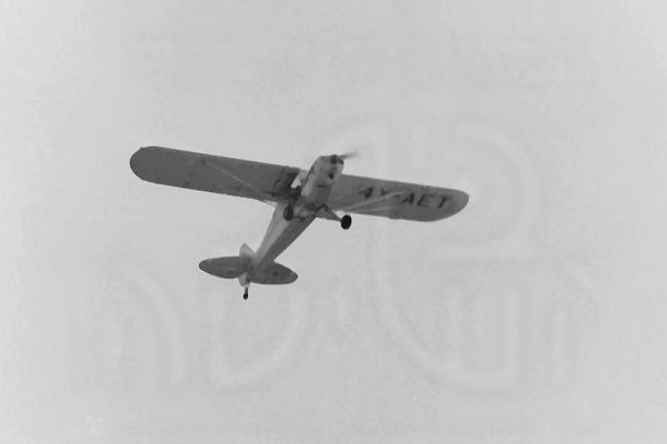 8370-PICT0006 פייפר מצלם את בית השיטה 1973